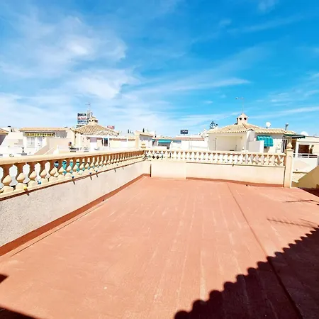 Elegant Just 7 Minutes From The Beaches Of