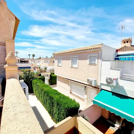 Elegant Just 7 Minutes From The Beaches Of בית הארחה 3*