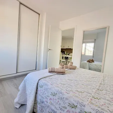 Elegance And Comfort Steps From Carrefour Dom wakacyjny Torrevieja