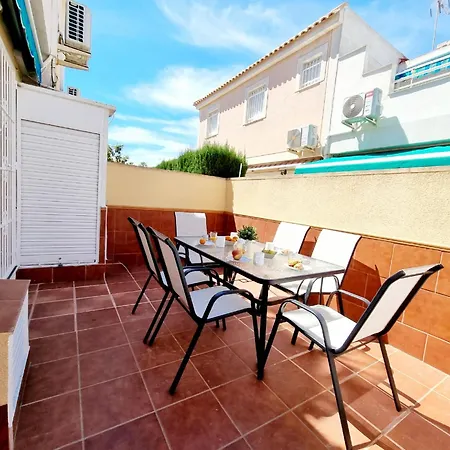 Elegant Just 7 Minutes From The Beaches Of 3* טורבייחה