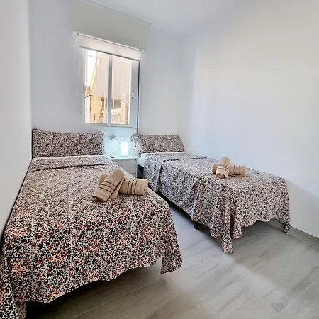 Elegant Just 7 Minutes From The Beaches Of