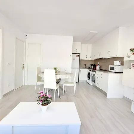 Elegance And Comfort Steps From Carrefour Dom wakacyjny