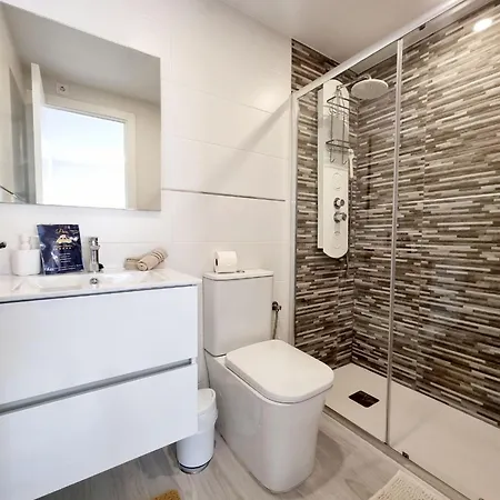 Elegant Just 7 Minutes From The Beaches Of בית הארחה טורבייחה