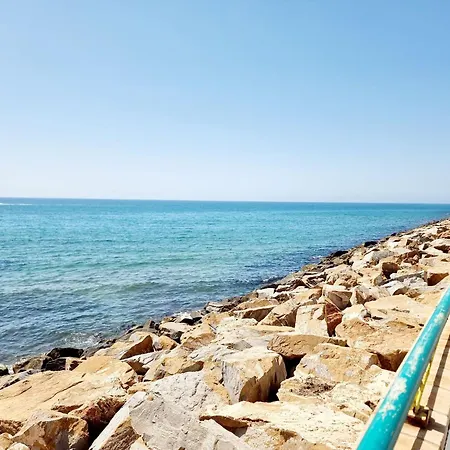 Elegant Just 7 Minutes From The Beaches Of بيت ضيافة تورّيفيِخا